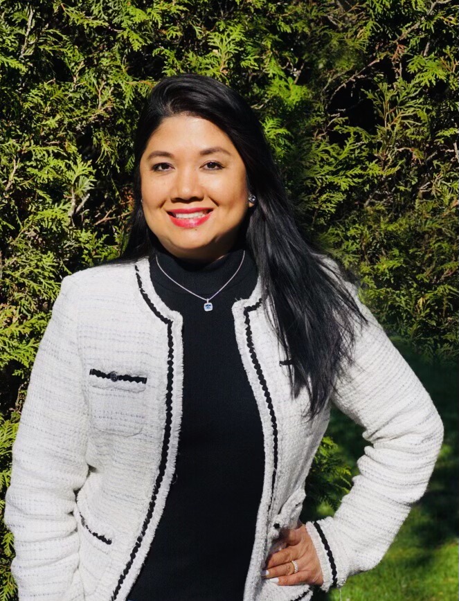Jennifer Guadiz headshot