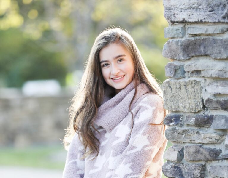 Tessa Renyi headshot